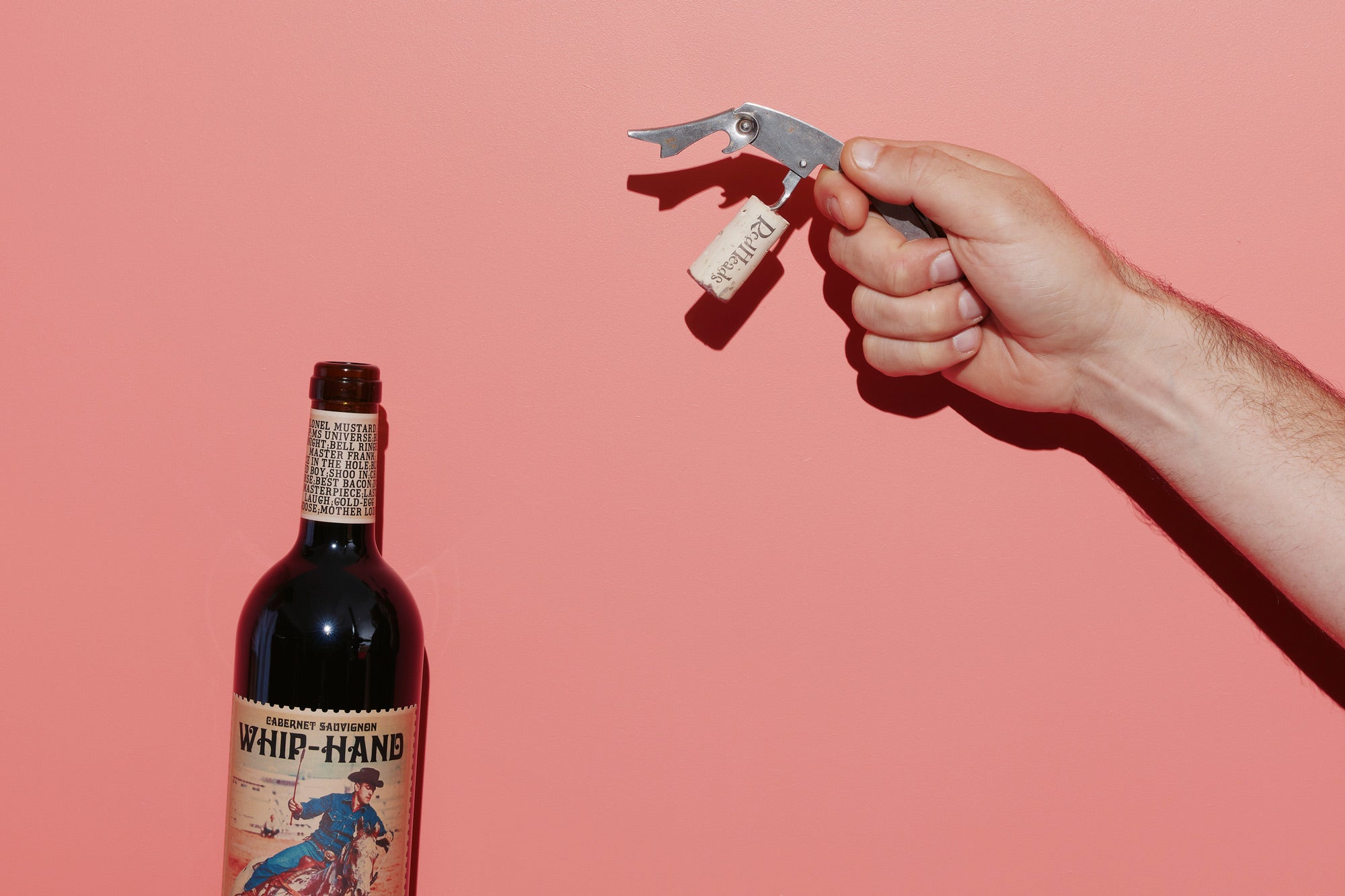 Screw top versus wine cork – which is better?