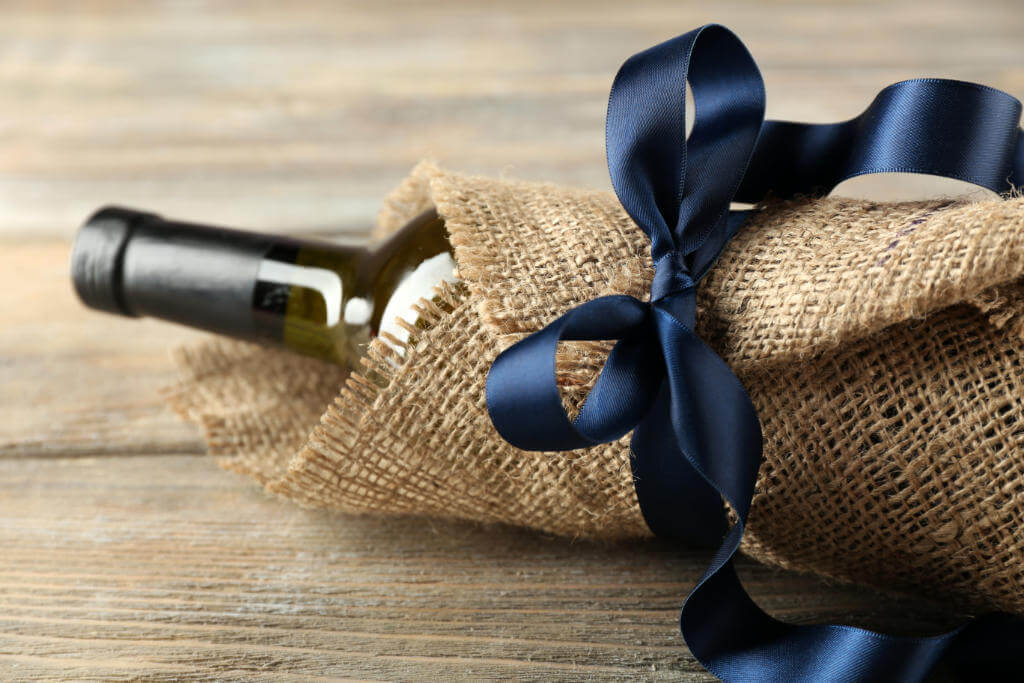 wine gifts - how to choose wine as a gift guide